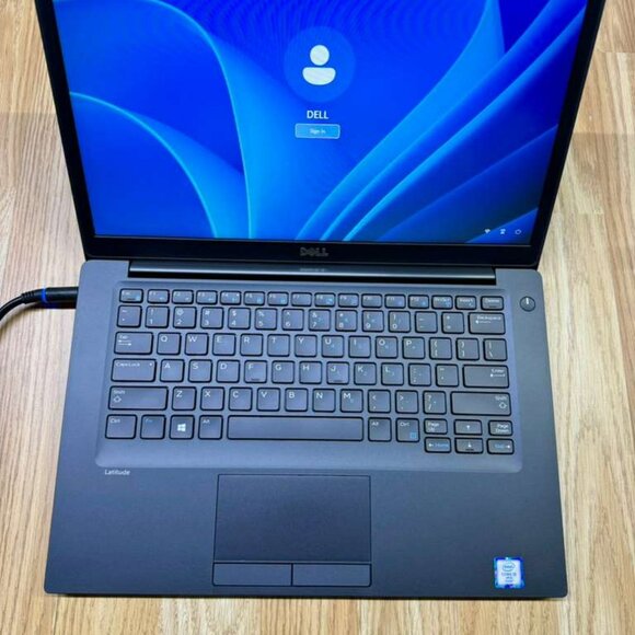 Dell Latitude 7480 Intel Core i5-6300U 16GB RAM 128GB SSD With Charger